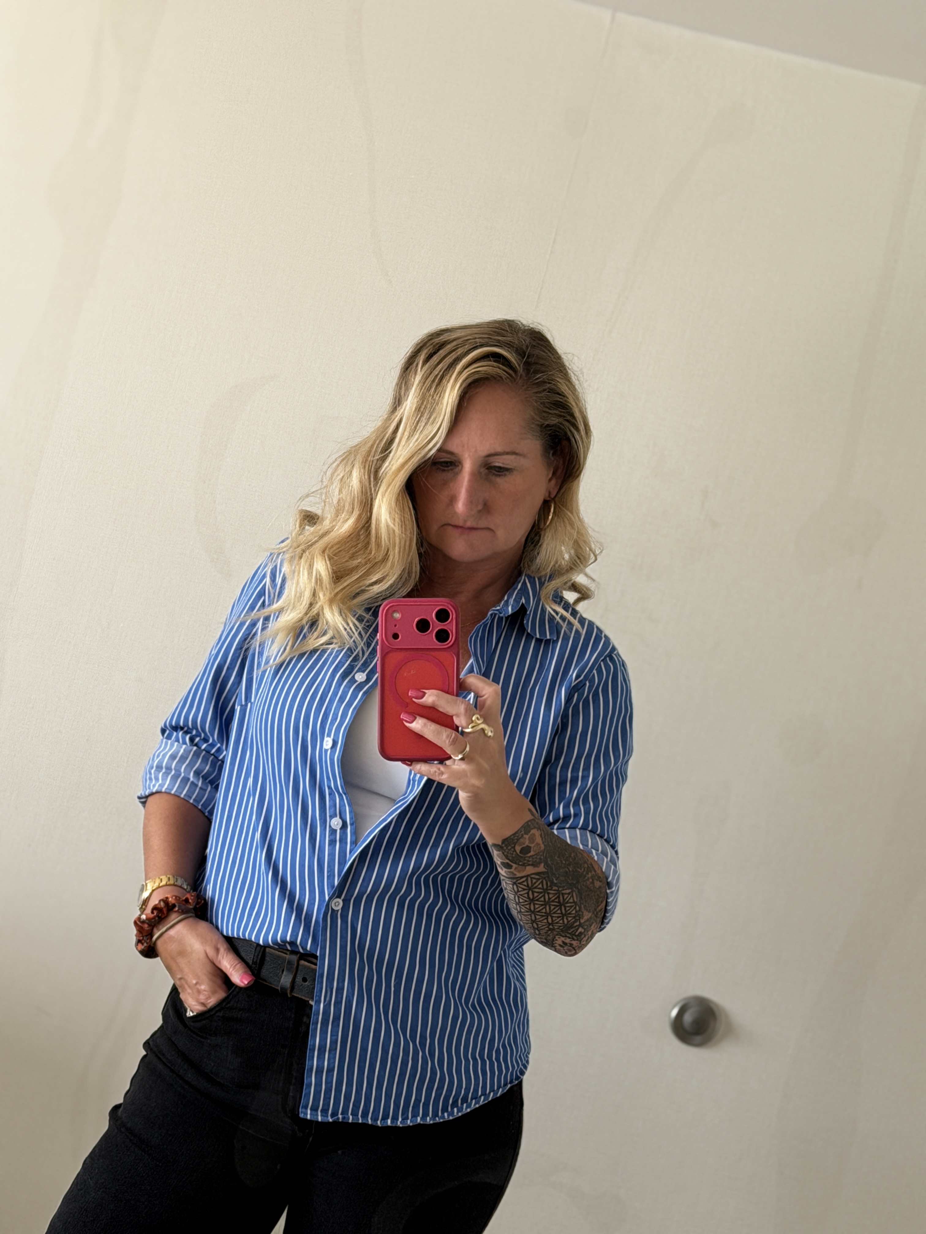 Trish Calhoun taking a mirror selfie